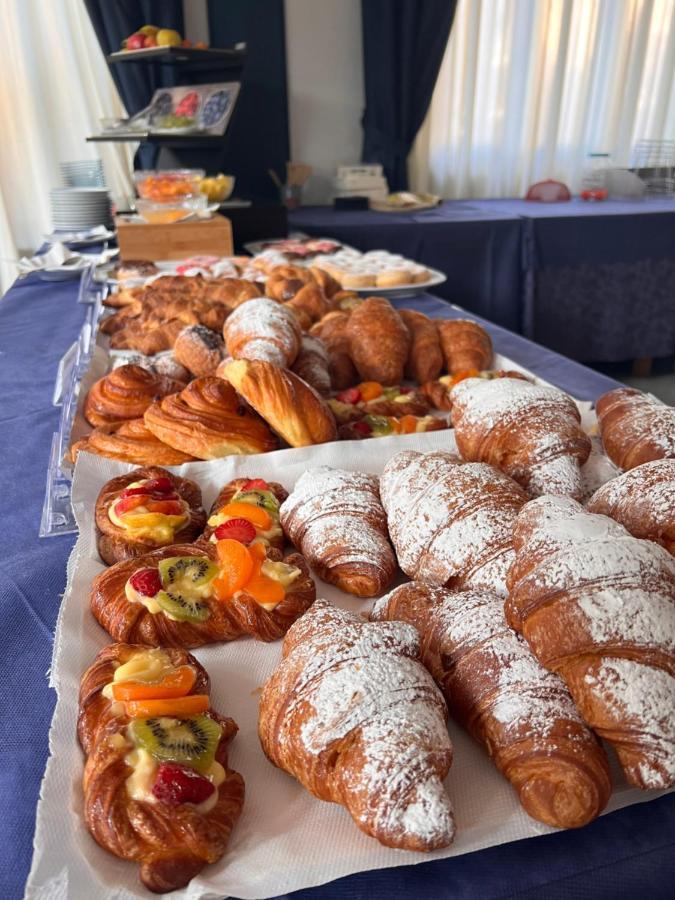 G&D Hotel Deanna Pool&Brunch Milano Marittima Dış mekan fotoğraf