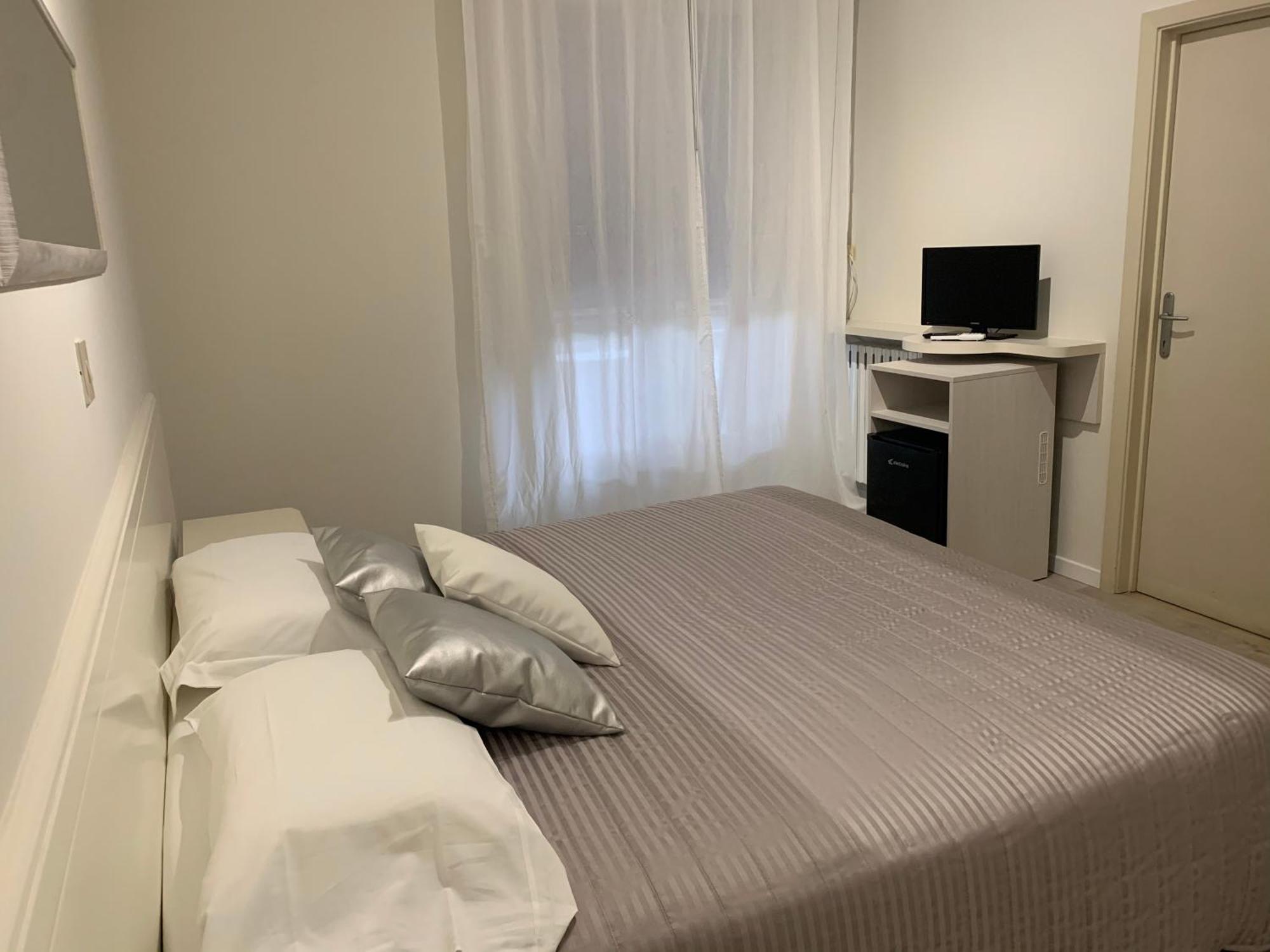 G&D Hotel Deanna Pool&Brunch Milano Marittima Oda fotoğraf